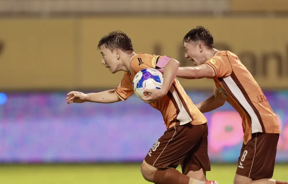 Minh Vương và Ngọc Quang cùng rời HA.GL