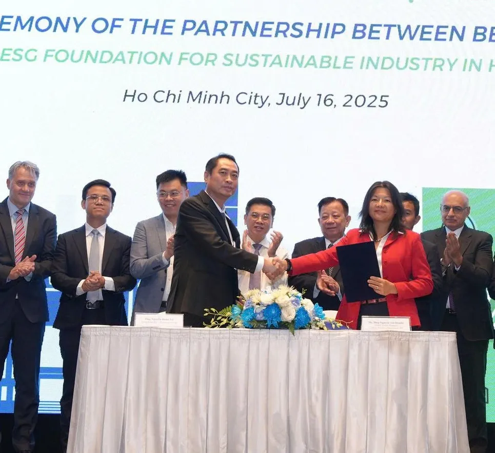 Buổi lễ ký kết thỏa thuận diễn ra vào chiều 16-7.