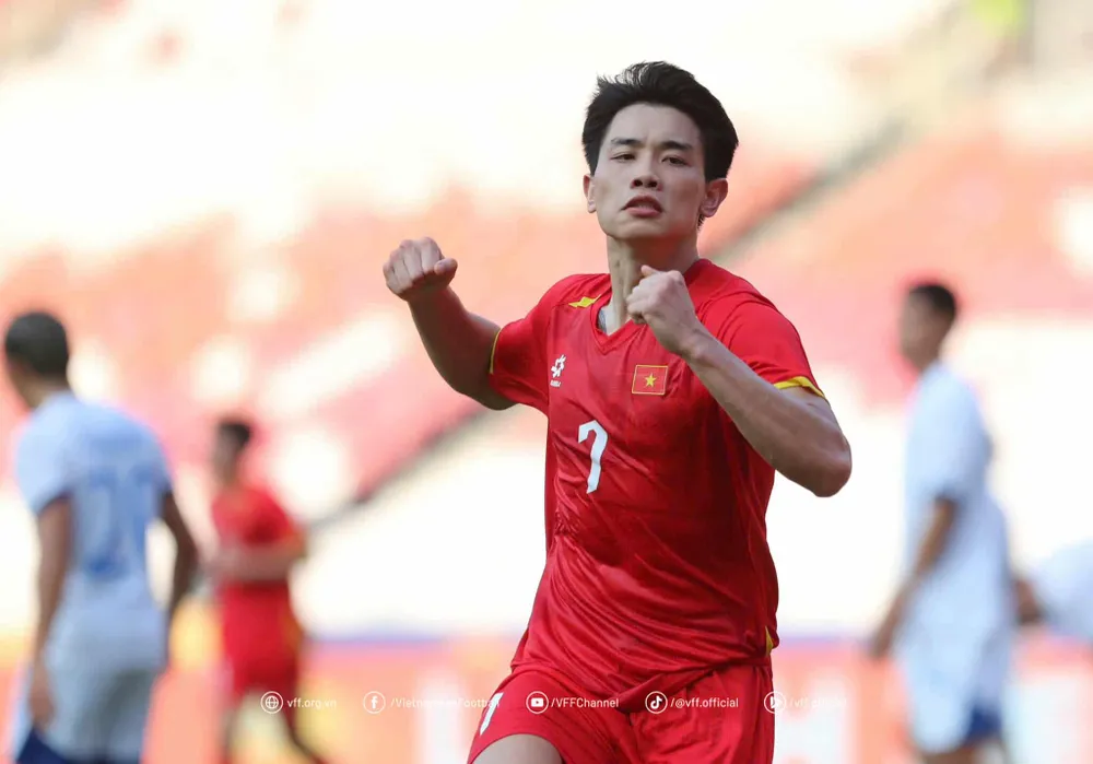 Đình Bắc "nổ súng" ở bàn gỡ hòa 1-1 cho U23 Việt Nam