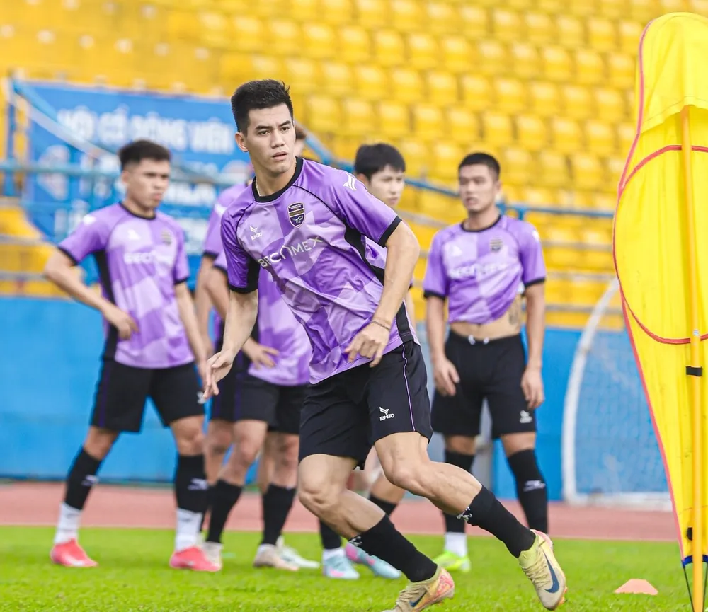 Tiến Linh nói lời chia tay Becamex TPHCM trước thềm mùa bóng mới.