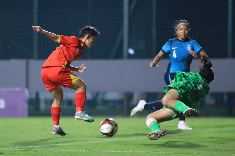 U20 nữ Việt Nam giành chiến thắng áp đảo trước U20 Singapore