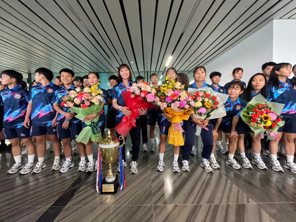 Các cô gái TPHCM xuất sắc bảo vệ thành công ngôi vô địch giải bóng đá nữ VĐQG. Đây cũng là danh hiệu VĐQG thứ 15 của đội. Ảnh: HFF