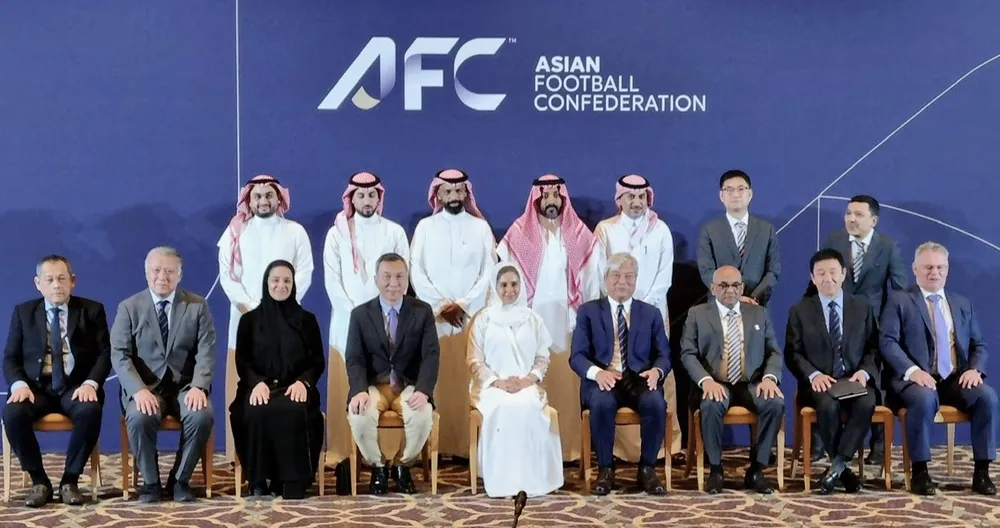 Các thành viên AFC tham dự cuộc họp chụp hình lưu niệm.