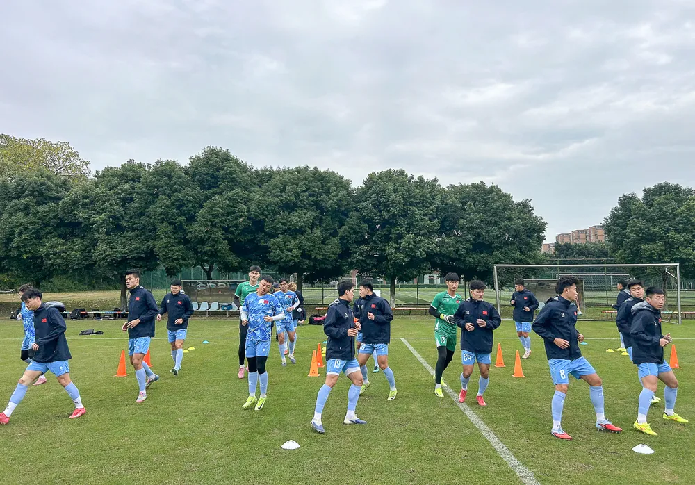 U22 Việt Nam trên sân tập ngày 17-11.