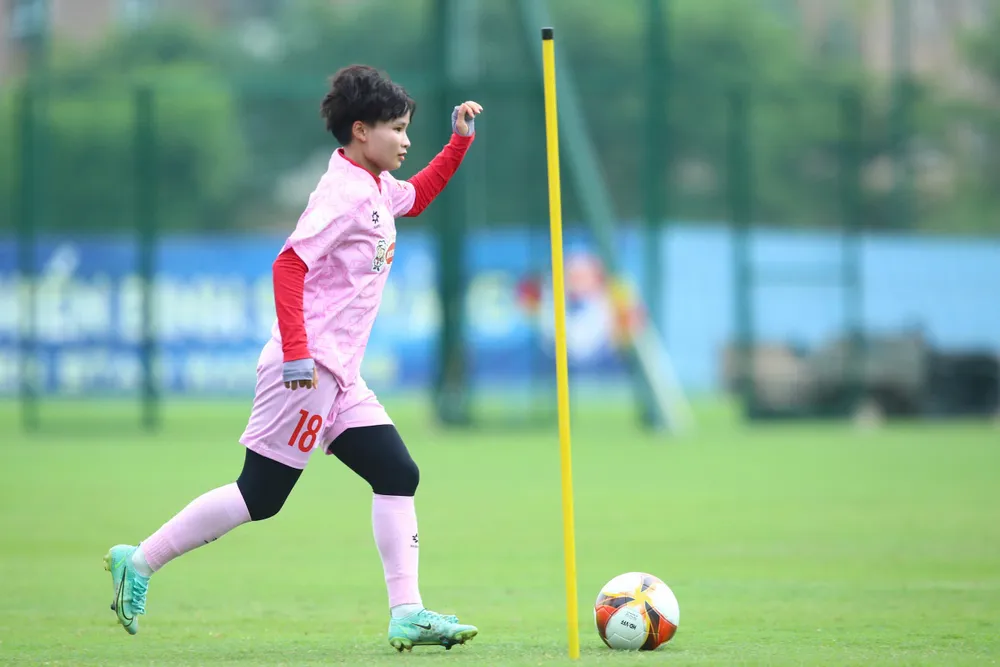 Nguyễn Thị Vạn bị chấn thương trước khi đội tuyển lên đường sang Nhật Bản tập huấn.