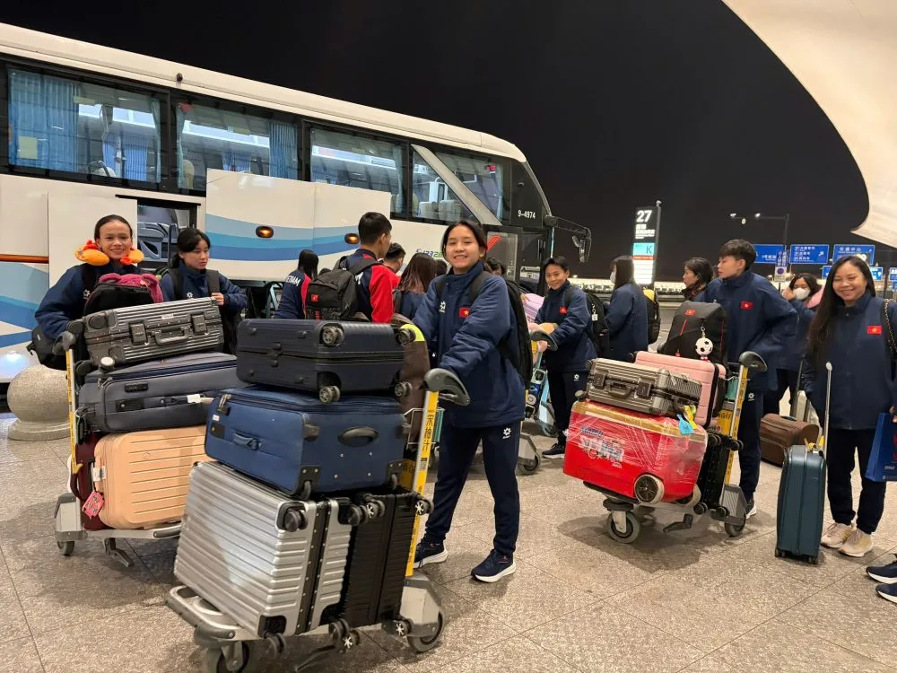 Đội tuyển futsal nữ Việt Nam về nước sau 5 ngày tập huấn tại Trung Quốc.