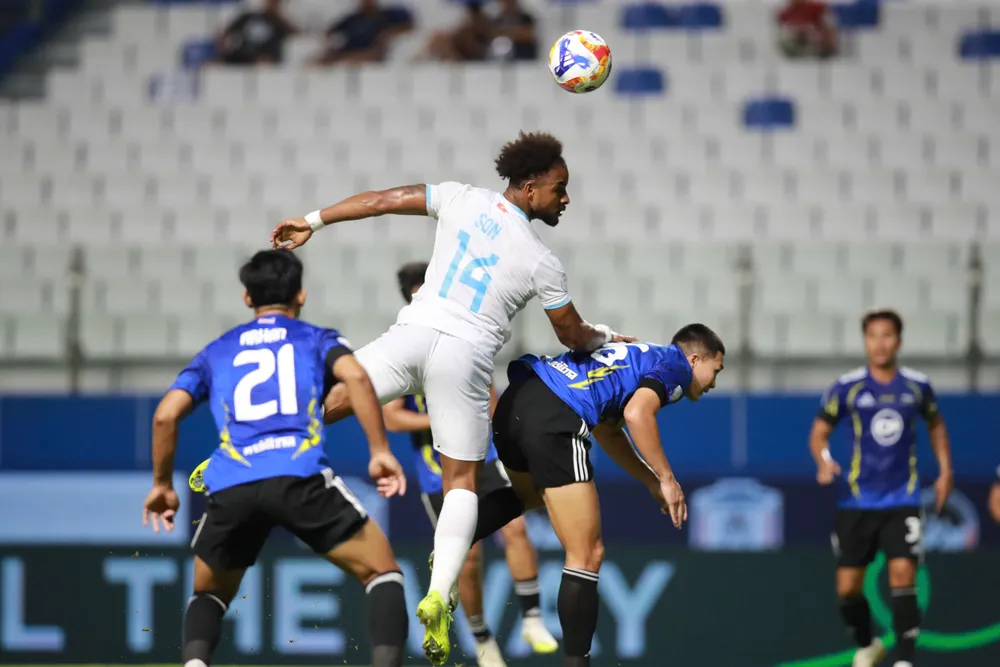 Xuân Son tiếp tục thể hiện phong độ ổn định cùng Nam Định trên đấu trường khu vực.