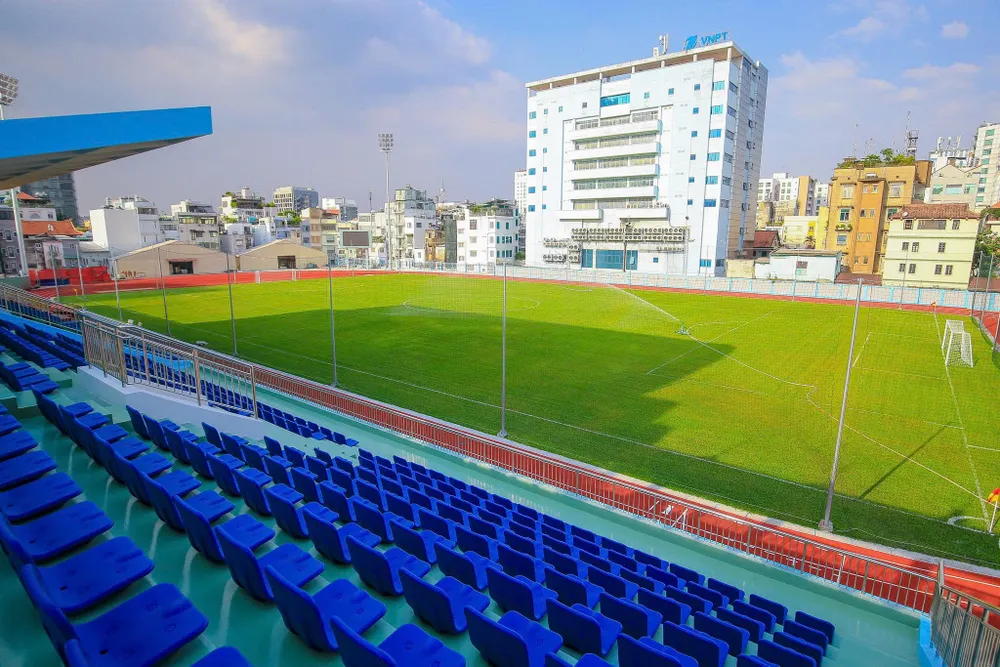 Sân Hoa Lư được cải tạo ở nhiều hạng mục.