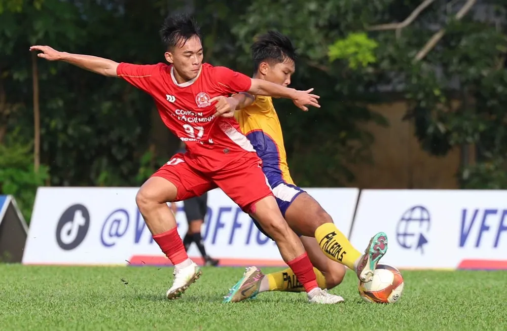 U19 Công an TPHCM (áo đỏ) sớm giành vé vào VCK. Ảnh: Công an TPHCM FC