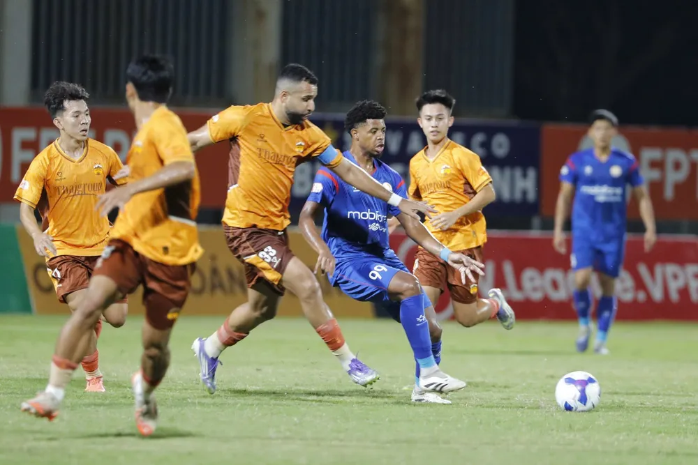 Cả PVF lẫn HA.GL đang cùng kẹt ở khu vực cuối bảng xếp hạng V-League với cùng 8 điểm.