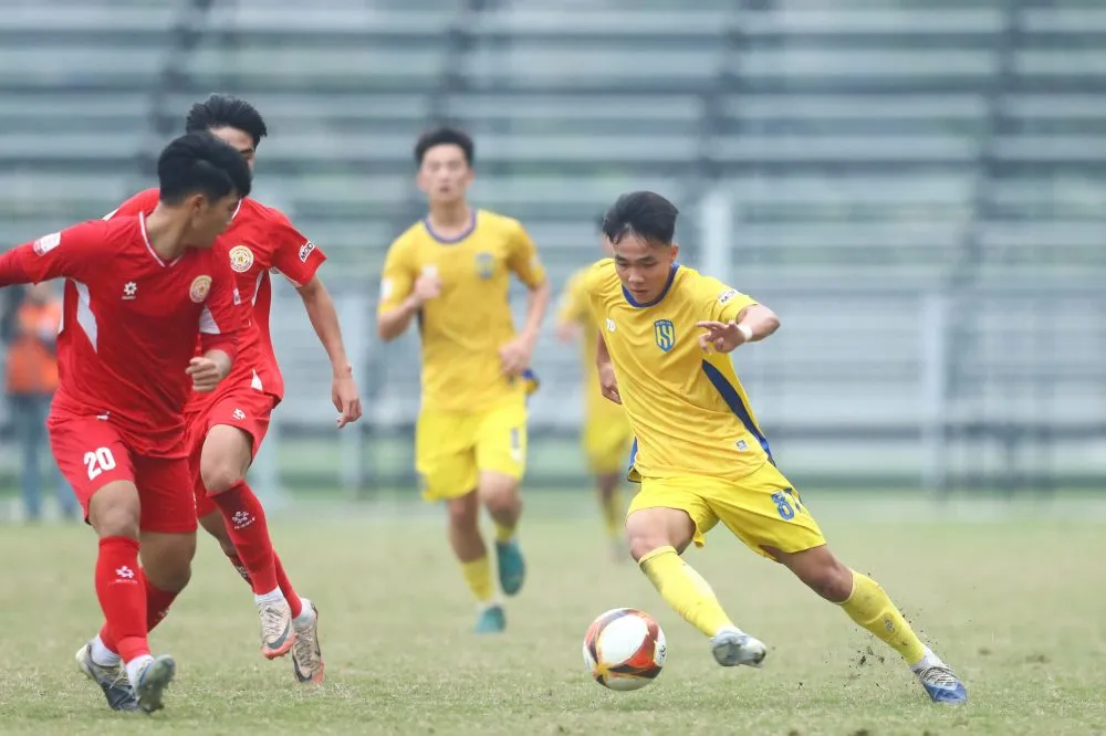 U19 SLNA vượt qua PVF trong trận chung kết sau loạt sút luân lưu 11m.