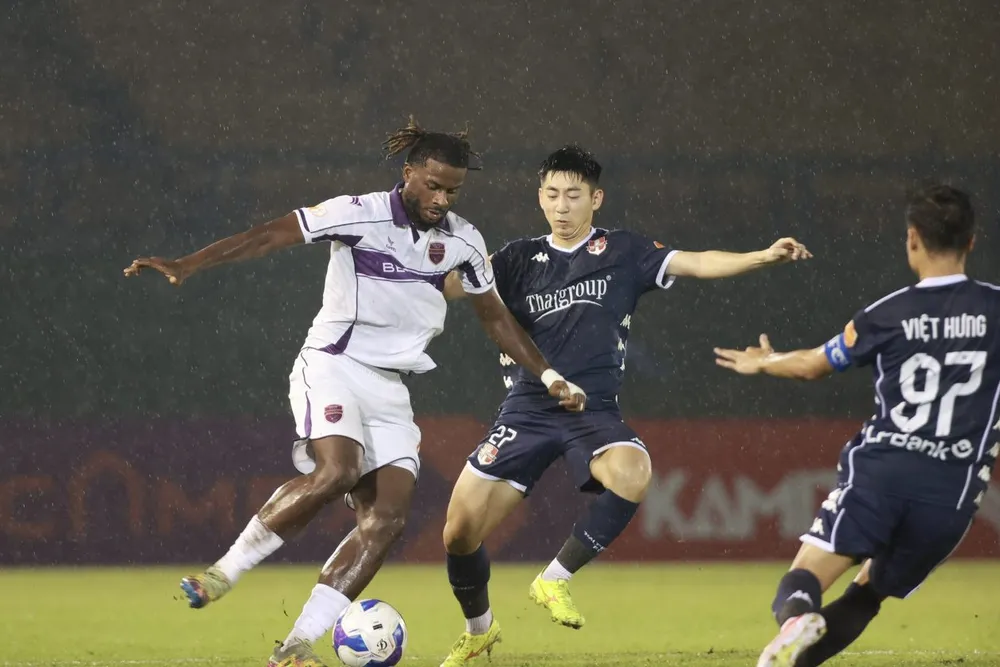 Becamex TPHCM đang có phong độ tốt trên sân khách nên có thể tạo bất ngờ ở vòng 11. Ảnh: VPF