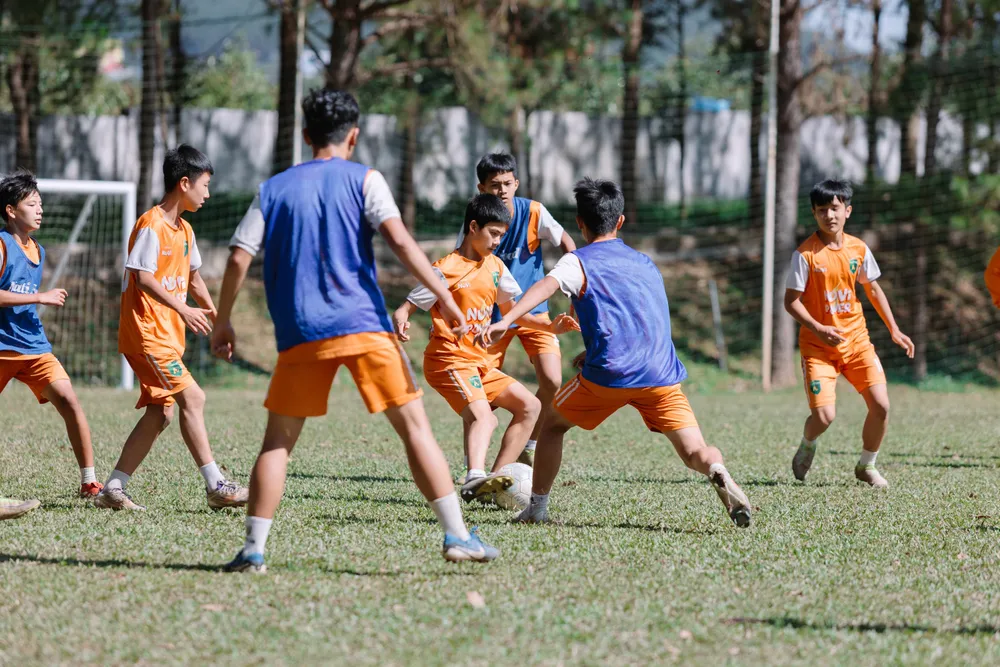 Hoc vien tap luyen tren san tai Hoc vien bong da Nutifood.jpeg