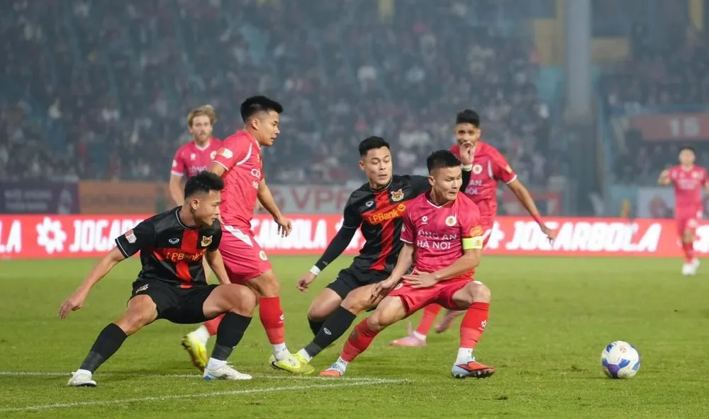 Công an Hà Nội vẫn ra sân ở đấu trường châu Á vào ngày mùng 2 Tết. Ảnh: CAHNFC