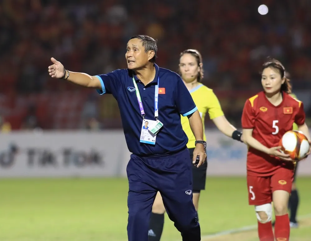 HLV Mai Đức Chung sẽ bày binh ra sao ở cuộc so tài cùng Đài Bắc Trung Hoa? Ảnh: VFF