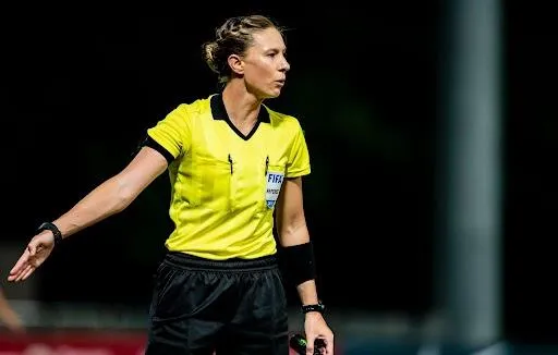 Trọng tài Lara Lee. Ảnh: AFC