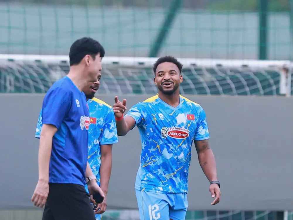 Xuân Son háo hức ghi bàn vào lưới Malaysia để mừng ngày sinh nhật