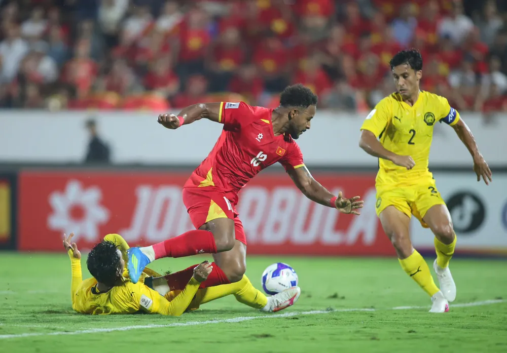 Xuân Son tỏa sáng trong chiến thắng 3-1 của đội tuyển Việt Nam trước Malaysia. Ảnh: MINH HOÀNG