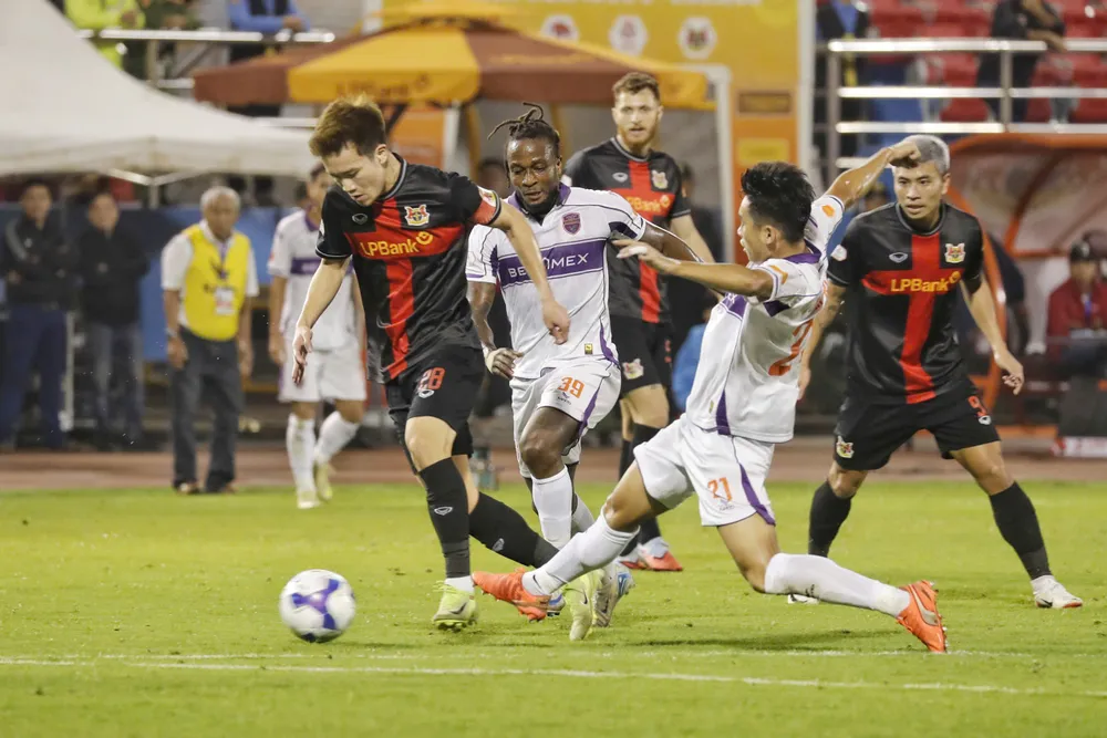 Hoàng Đức để ngỏ khả năng ra sân trong trận tái đấu cùng Becamex TPHCM trên sân Bình Dương vào ngày 12-4. Ảnh: PVF