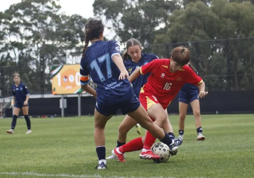 U15 nữ Việt Nam đã có chuyến thi đấu bổ ích tại giải để nâng cao kinh nghiệm trận mạc quốc tế. Ảnh: VFF