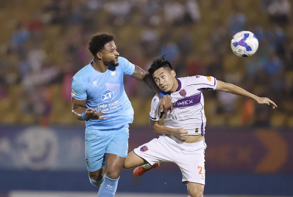 Becamex TPHCM và Nam Định bất phân thắng bại ở vòng 20. Ảnh: DŨNG PHƯƠNG