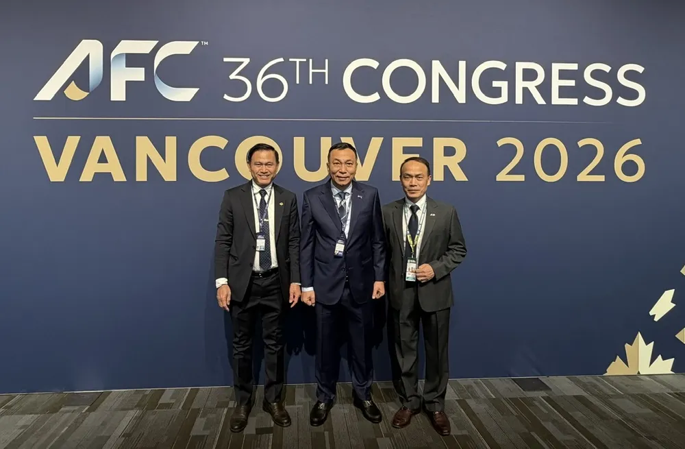 Ông Trần Quốc Tuấn (giữa) – Ủy viên Ban thi đấu FIFA, Ủy viên thường vụ AFC, Chủ tịch VFF cùng ông Trần Anh Tú – Phó Chủ tịch VFF, ông Nguyễn Văn Phú – Tổng thư ký VFF tại Đại hội AFC.