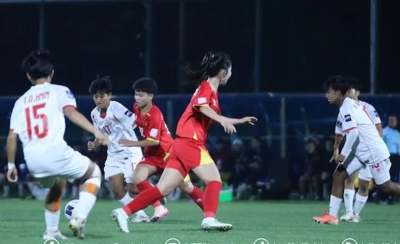 U17 nữ Việt Nam vượt qua U17 Myanmar 2-1 ở trận quyết định vé vào tứ kết. Ảnh: ĐOÀN NHẬT