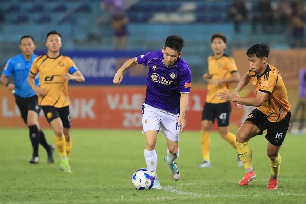 Hà Nội FC thắng Thanh Hóa 2-1 ở trận lượt đi.