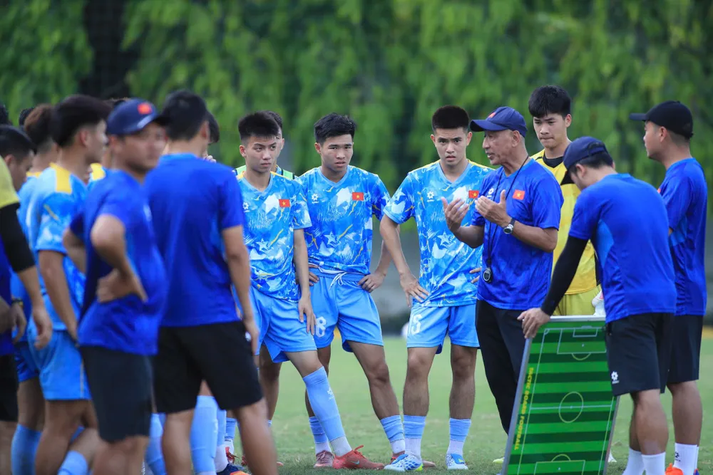 Thầy trò đội tuyển U19 Việt Nam chuẩn bị cho hai giải đấu quan trọng sắp đến là giải U19 Đông Nam Á 2026 và vòng loại U20 châu Á 2027.