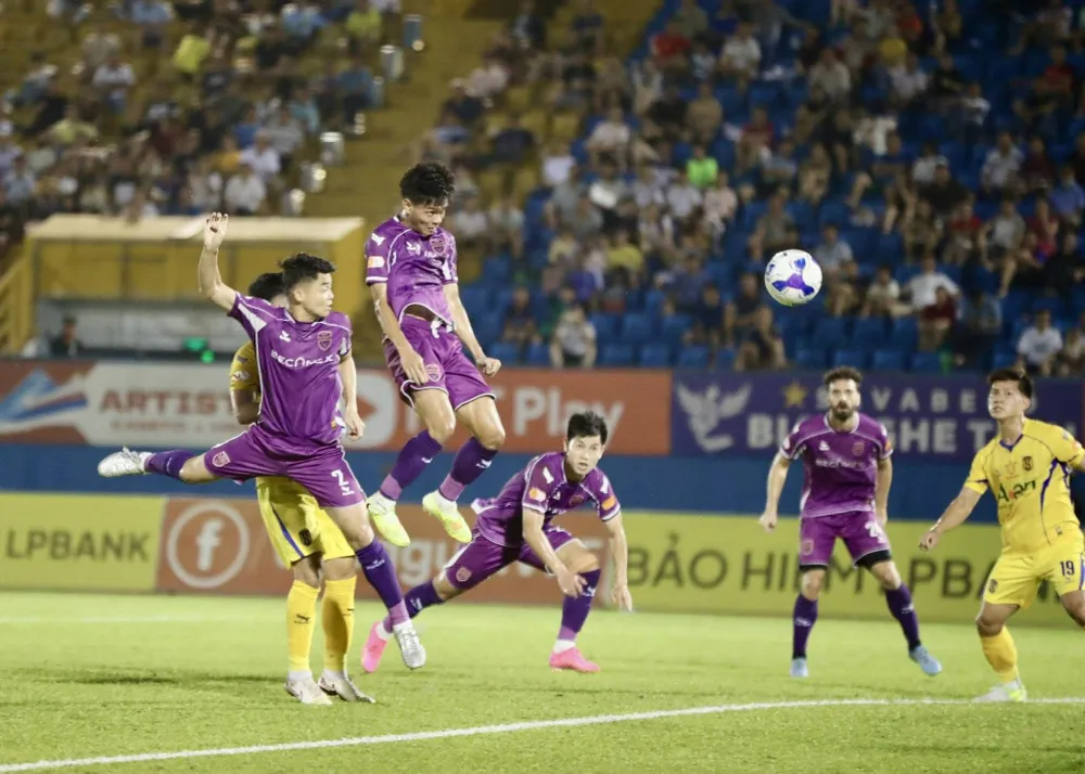 Becamex TPHCM hướng đến mục tiêu sớm quay lại đấu trường V-League. Ảnh: BHCMC FC