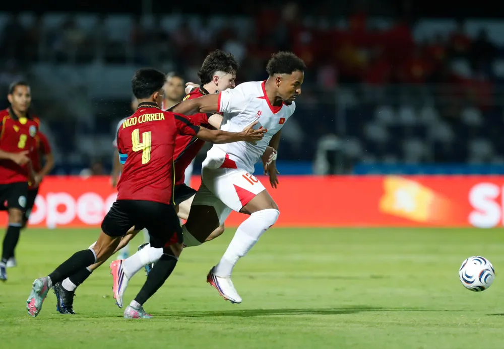 Nguyễn Xuân Son thể hiện sự càn lướt trước Timor Leste. ẢNH: ANH KHOA 