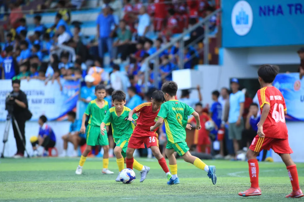 Festival có sự tham dự của 44 đội đến từ các trung tâm bóng đá trẻ trên cả nước.