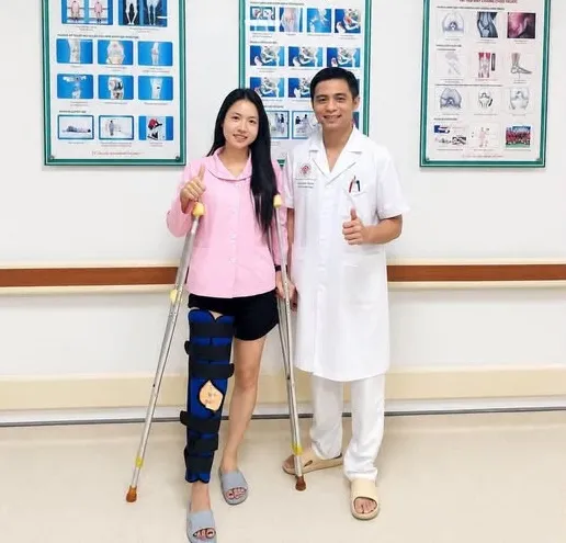 Trần Thị Duyên sau ca phẫu thuật tại Bệnh viện Trung ương Quân đội 108. Ảnh: NVCC