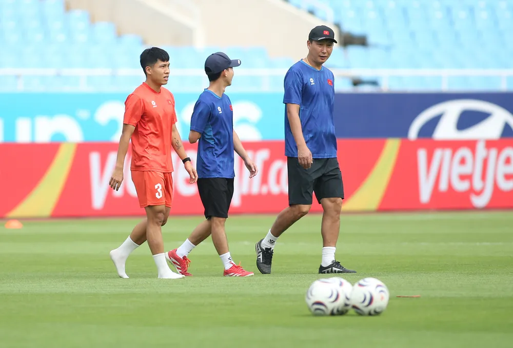 Văn Vĩ tập riêng vào chiều 18-8. Ảnh: HẢI HOÀNG