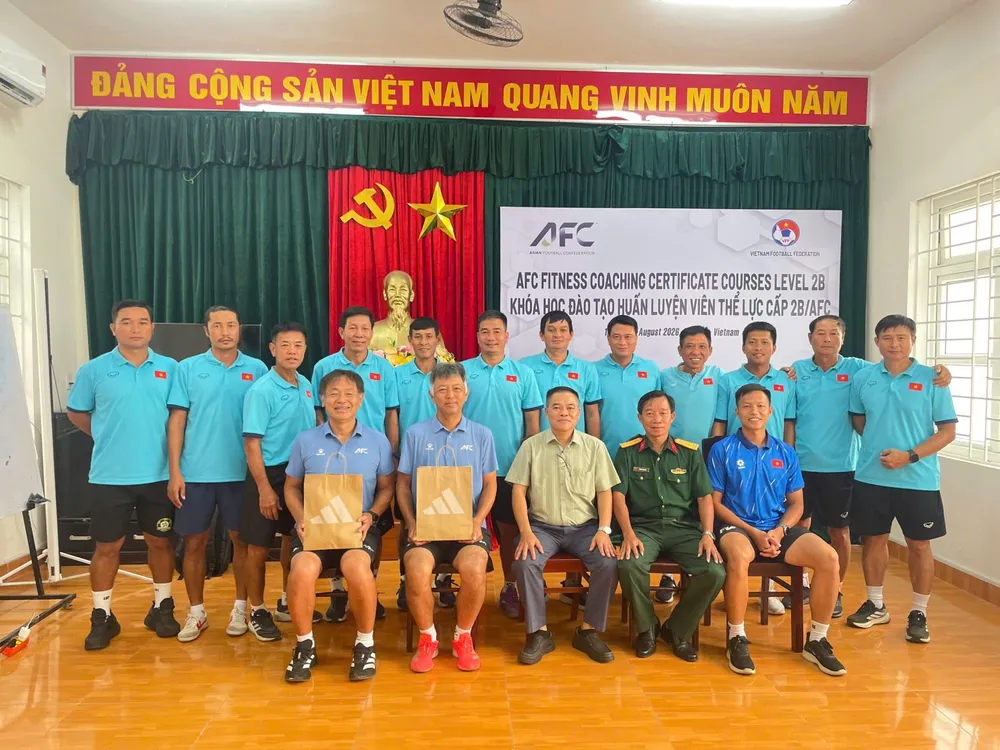 Có 11 học viên tham dự khóa học.