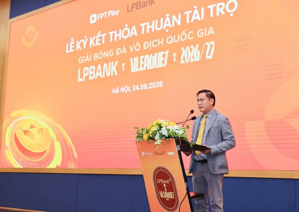 Ong-Tran-Anh-Tu-phat-bieu-1024x726.jpg