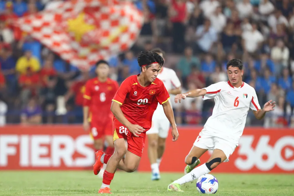 U20 Việt Nam để thua đáng tiếc trước U20 Palestine vào những phút cuối trận (Ảnh: ĐOÀN NHẬT)