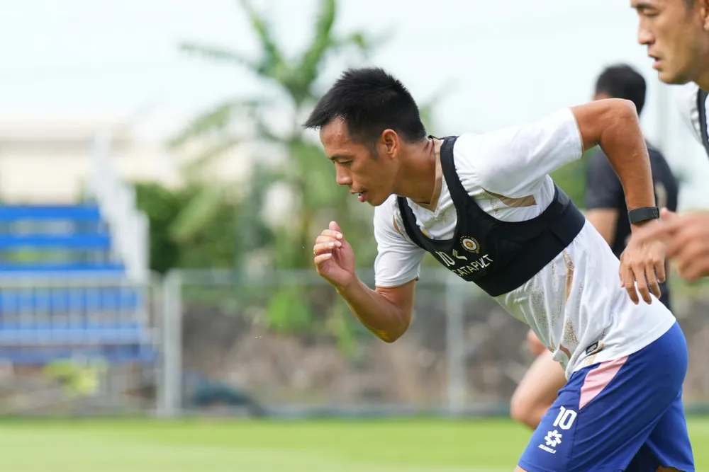 Văn Quyết có tên trong 24 học viên tham gia khóa học HLV chứng chỉ B AFC/VFF năm 2026. Ảnh: HNFC