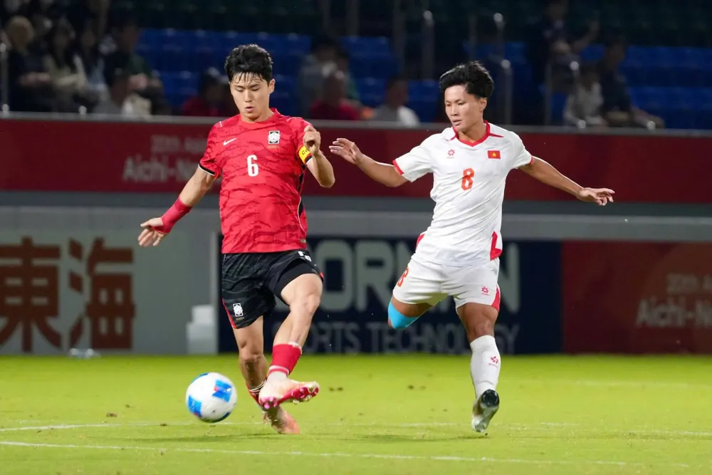 U23 Hàn Quốc thể hiện sức mạnh từ đầu giải, trong đó có trận thắng cách biệt 4-0 trước đội U23 Việt Nam. Ảnh: VFF