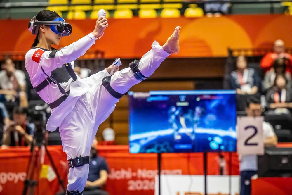 Châu Lê Tuyết Sang giành Huy chương Bạc nội dung Taekwondo thực tế ảo cá nhân hỗn hợp. Ảnh: TÂM MINH