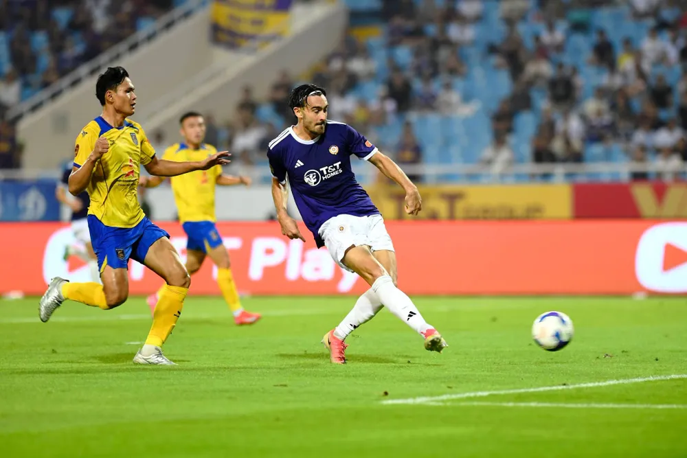 Hà Nội FC phần nào lấy lại thăng bằng sau trận thắng Bắc Ninh ở vòng đấu trước. Ảnh: VPF