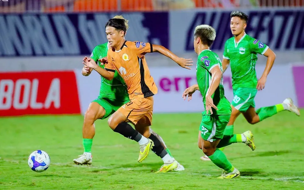 Quy Nhơn United hướng mục tiêu kiếm điểm trên sân Bà Rịa. Ảnh: QNU FC