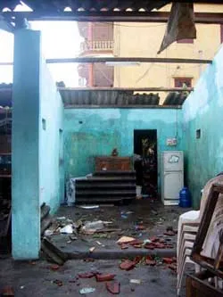 Gượng dậy sau bão