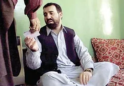 Buôn ma túy ở Afghanistan: Những nghi vấn liên quan đến em tổng thống