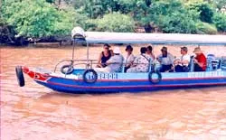 Lão nông làm… du lịch