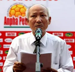 Xung quanh các vụ lùm xùm tại giải Futsal VĐQG năm 2008, Phó Tổng thư ký VFF Nguyễn Hữu Bàng: “Các đội bỏ cuộc sẽ thiệt cho thương hiệu của họ!”
