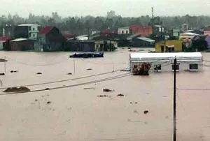 Miền Trung mưa to, lũ lớn