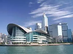 Hongkong chơi vơi thực & ảo