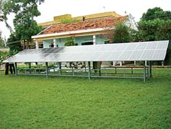 Điện mặt trời cho Trường Sa: Dòng điện nghĩa tình