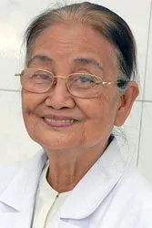 Bà nội ở làng Hòa Bình